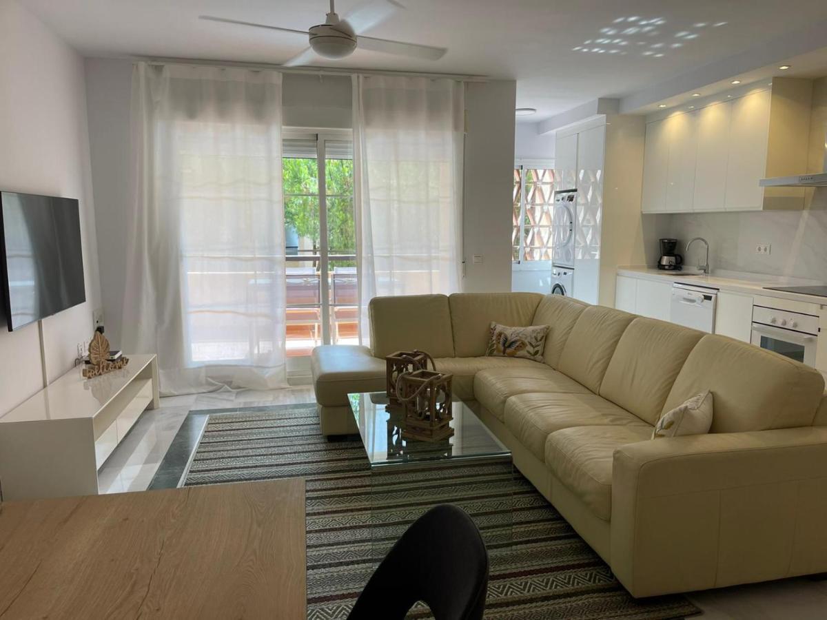 Marbella Playa Residencial Con Piscina Lejlighed Eksteriør billede