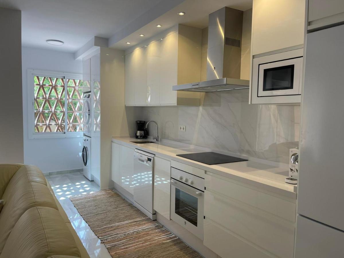 Marbella Playa Residencial Con Piscina Lejlighed Eksteriør billede