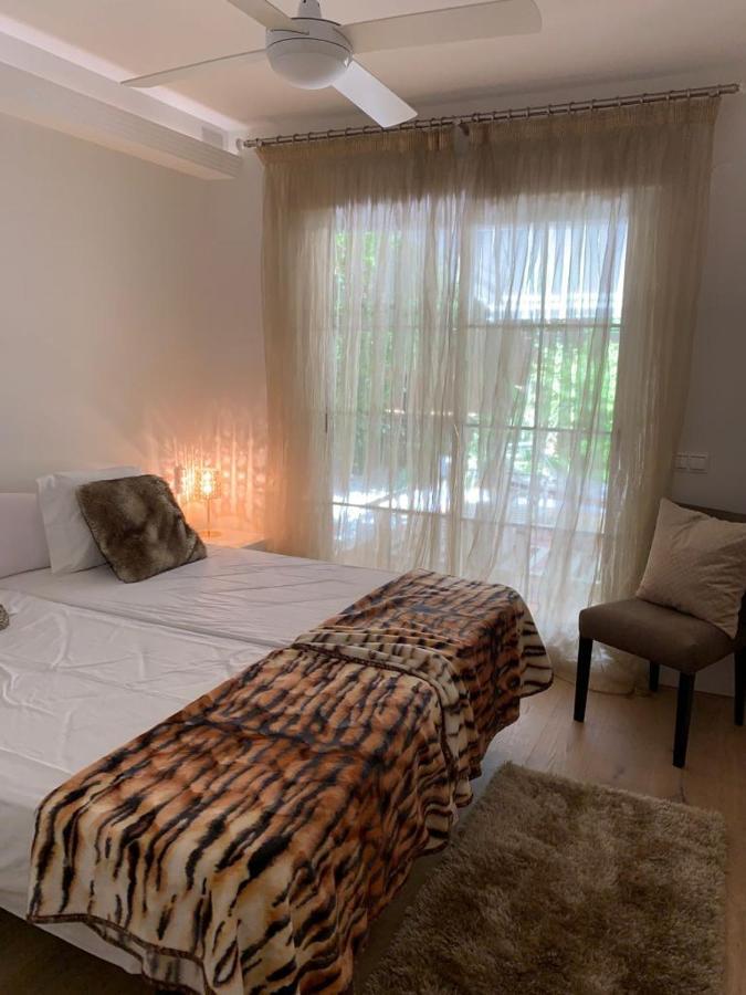 Marbella Playa Residencial Con Piscina Lejlighed Eksteriør billede