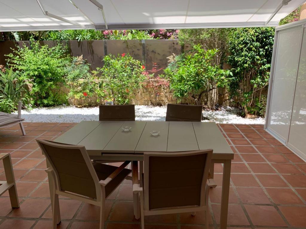 Marbella Playa Residencial Con Piscina Lejlighed Eksteriør billede