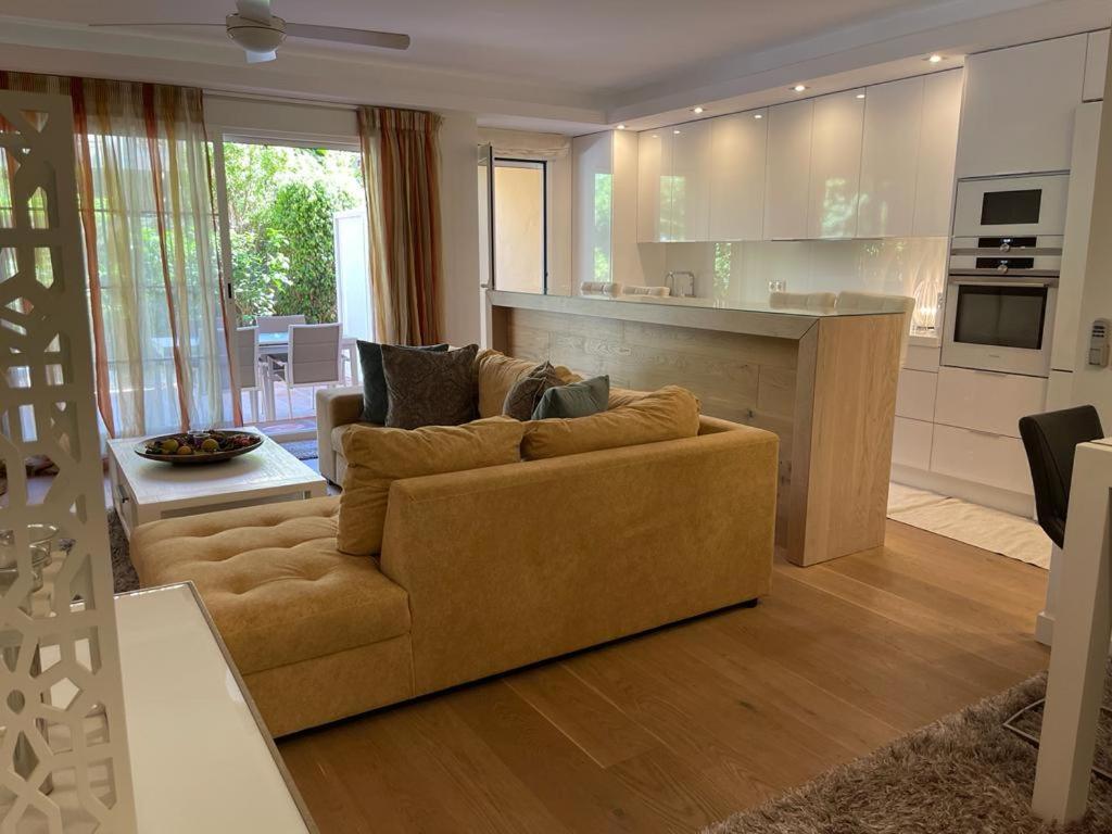 Marbella Playa Residencial Con Piscina Lejlighed Eksteriør billede
