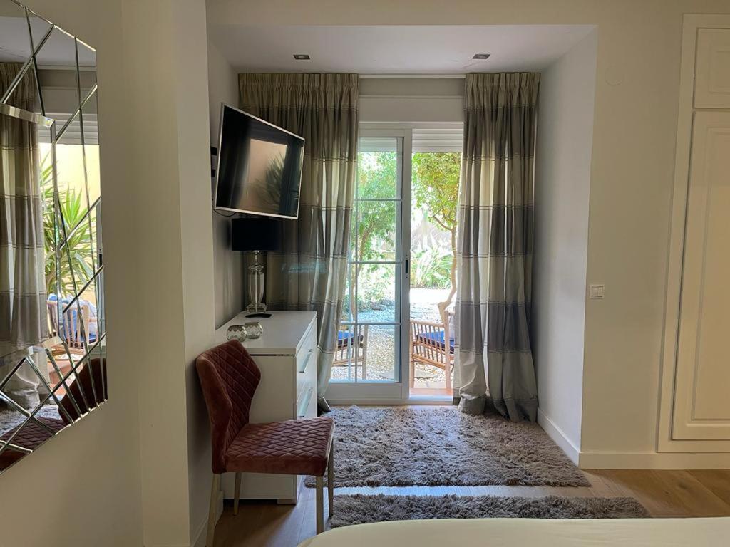 Marbella Playa Residencial Con Piscina Lejlighed Eksteriør billede