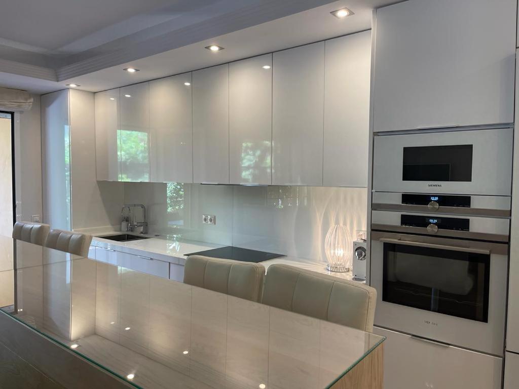Marbella Playa Residencial Con Piscina Lejlighed Eksteriør billede