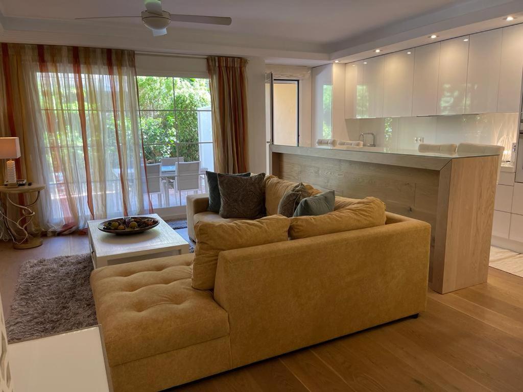 Marbella Playa Residencial Con Piscina Lejlighed Eksteriør billede
