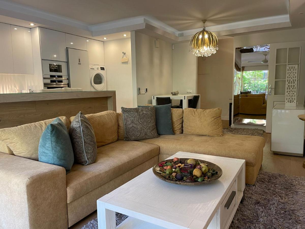 Marbella Playa Residencial Con Piscina Lejlighed Eksteriør billede