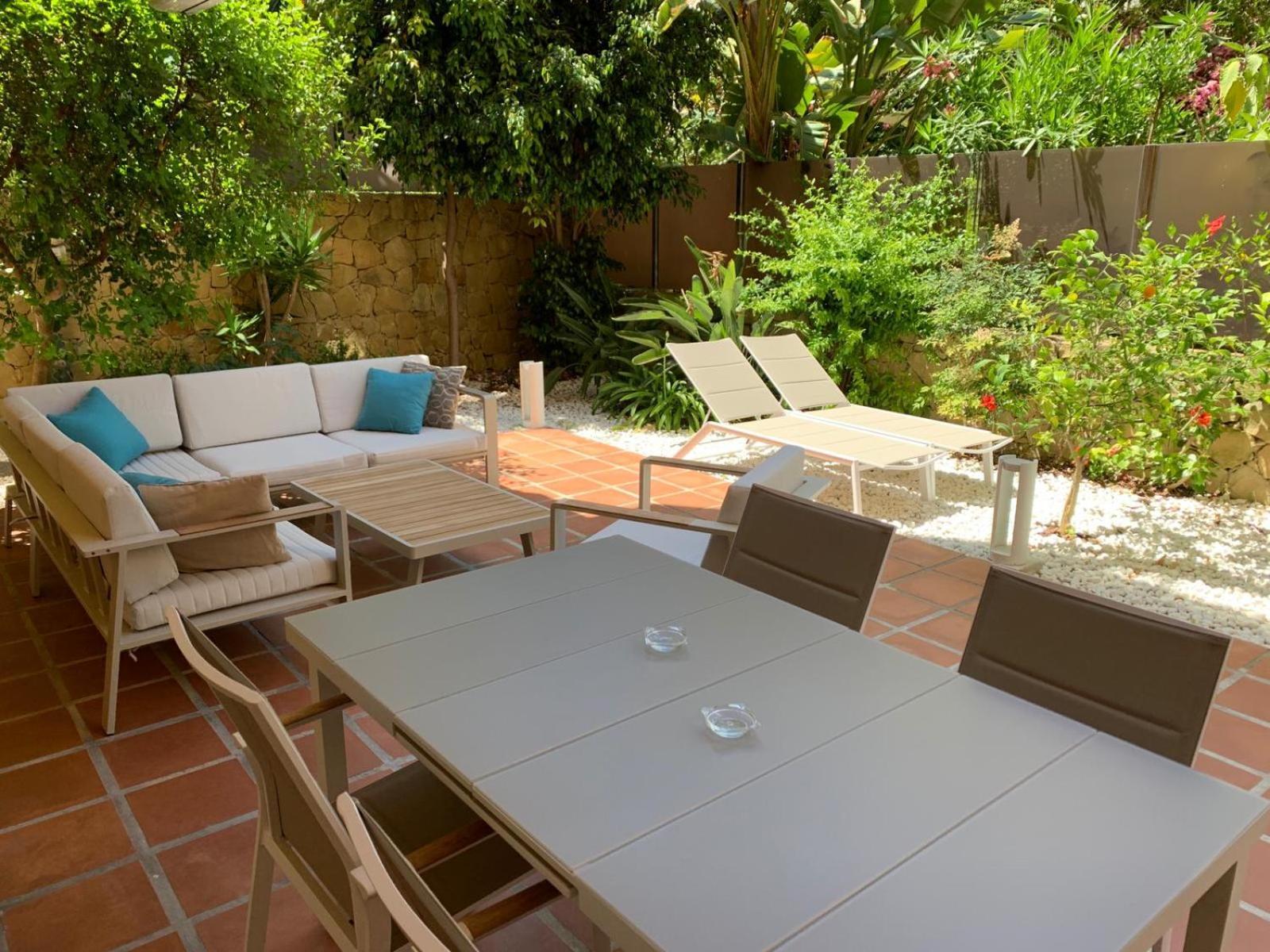 Marbella Playa Residencial Con Piscina Lejlighed Eksteriør billede